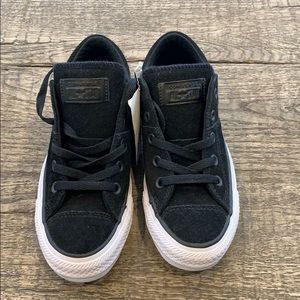 Converse suede sneakers size 6 NWT